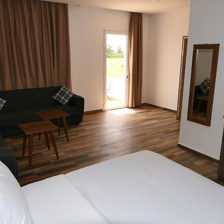 Hotel Corail De Cabo Cabo Negro Bagian luar foto
